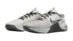 Nike Metcon 8 - Men's 7 Nike Metcon 8 - Men's -Mueller Shop DO9328004 WEB2 bzpkxp