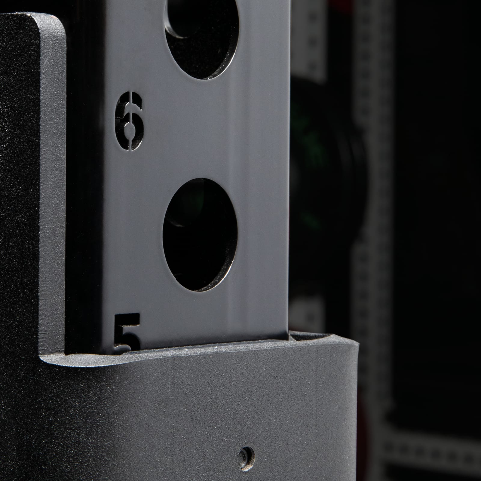 Monster LT-1 50 CAL™ Trolley™ 2.0 & Lever Arm Kit Rogue Fitness Monster LT-1 50 CAL™ Trolley™ 2.0 & Lever Arm Kit -Mueller Shop RF0942 CONFIG WEB11 fbsoqb