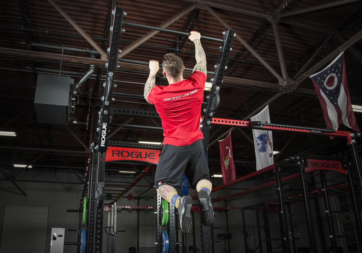 Rogue Fitness Rogue Monster Flying Pull-up Bar 3 Rogue Fitness Rogue Monster Flying Pull-up Bar - Image 3