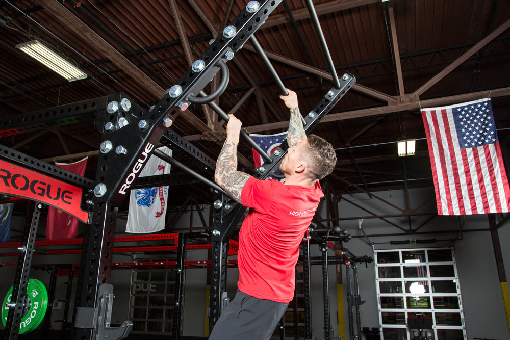 Rogue Fitness Rogue Monster Flying Pull-up Bar 2 Rogue Fitness Rogue Monster Flying Pull-up Bar - Image 2